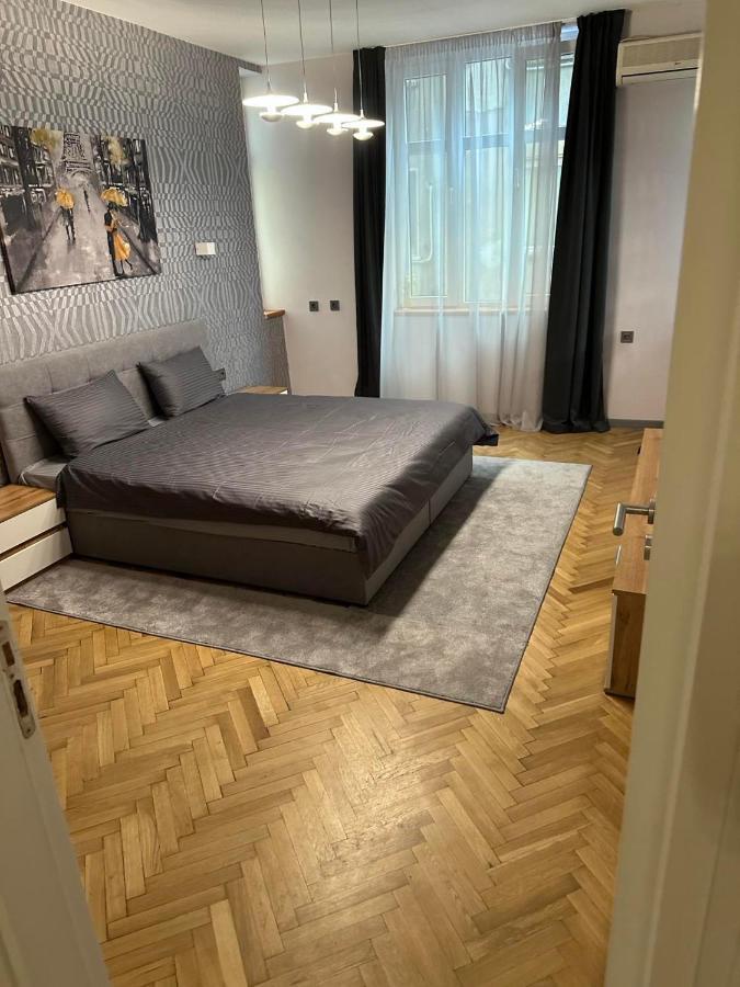 Lux Apartments Top Center — Photos 2